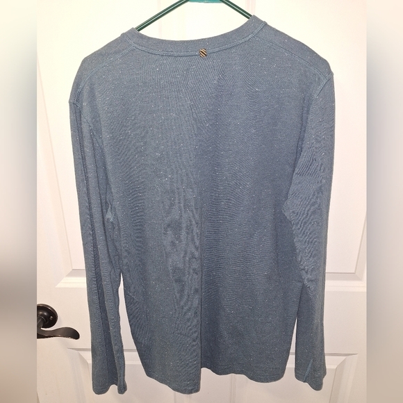 A Billy Reid long sleeve heathered blue henley shirt in a men's size large. - Picture 5 of 7